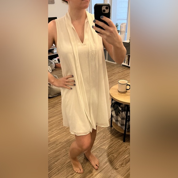 BCBG Shift Dress 🤍 - Picture 6 of 16